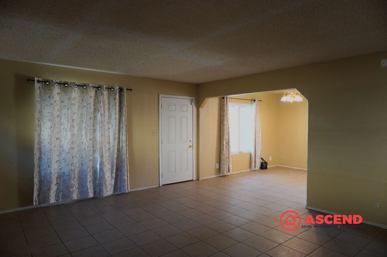 3909 Balboa Dr - Photo 2 of 12