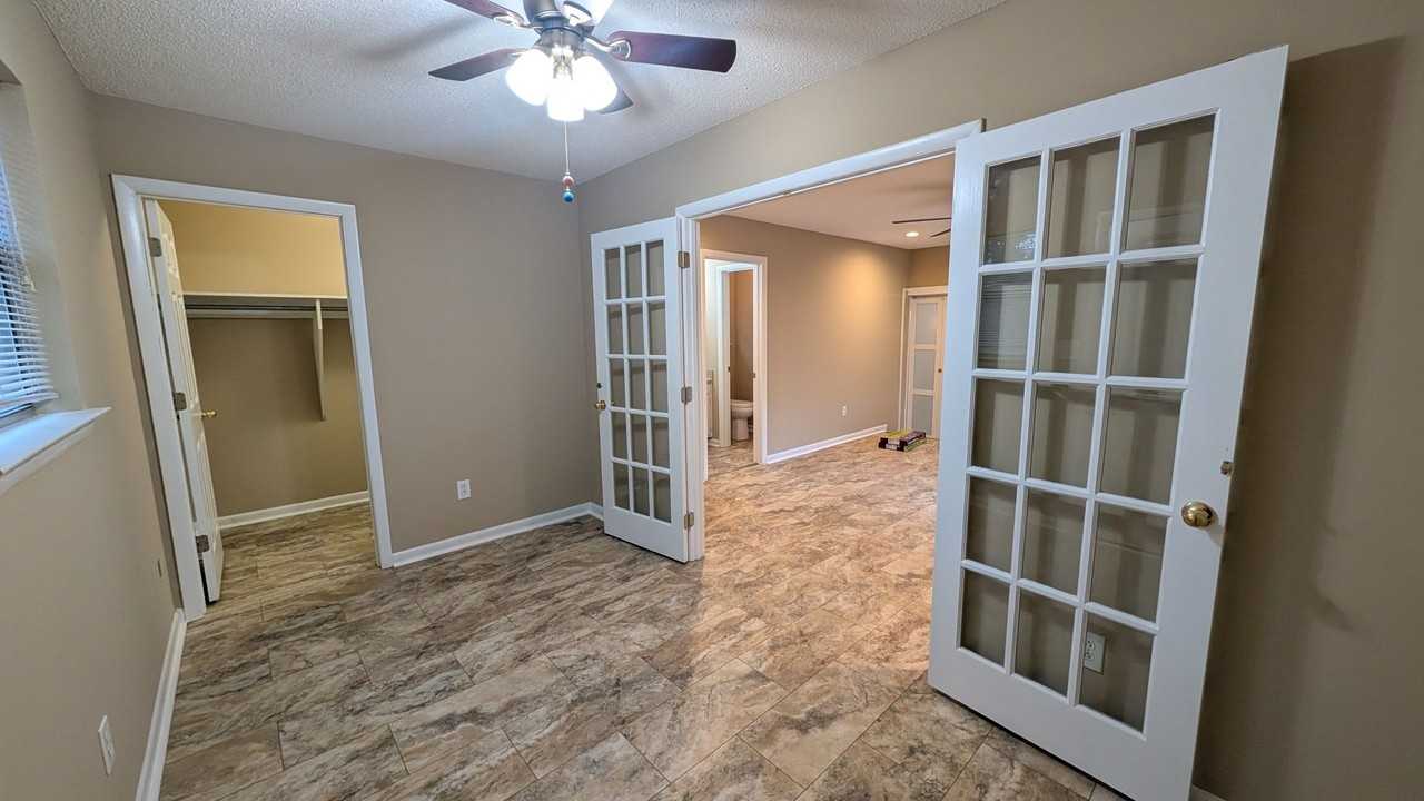 1132 Meadow Dr - Photo 4 of 27