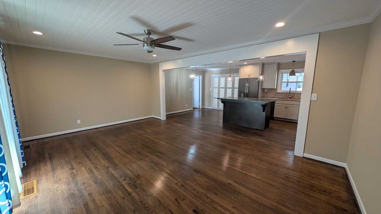 1132 Meadow Dr - Photo 7 of 27