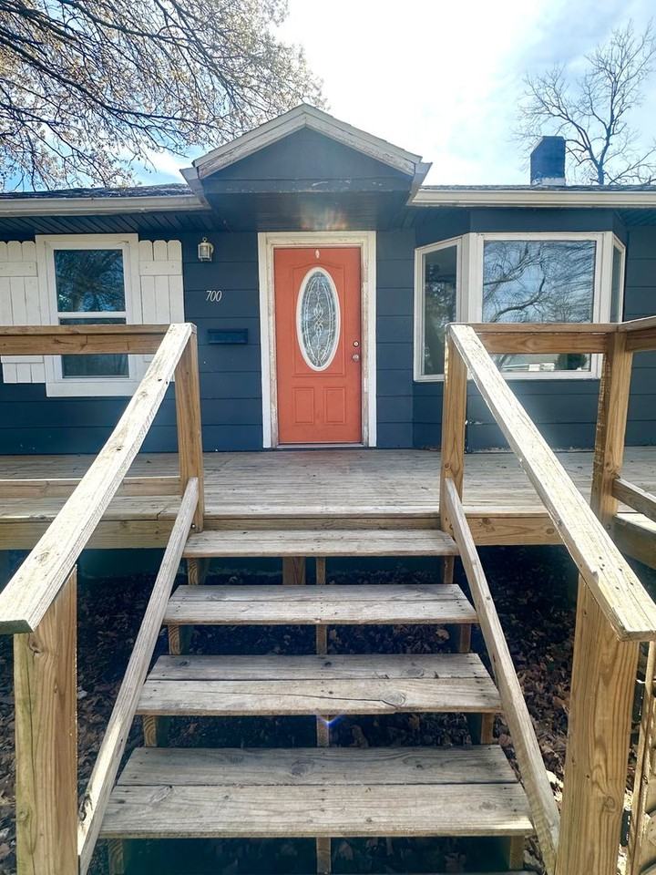 700 W Ildereen St - Photo 3 of 33