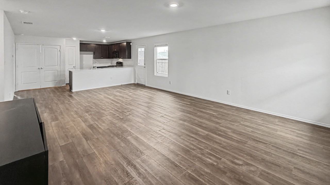 1816 Barrie Way - Photo 6 of 40