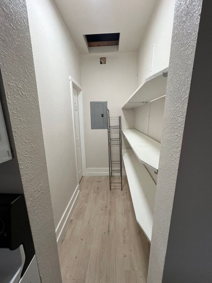 211 W Main St - Photo 3 of 7