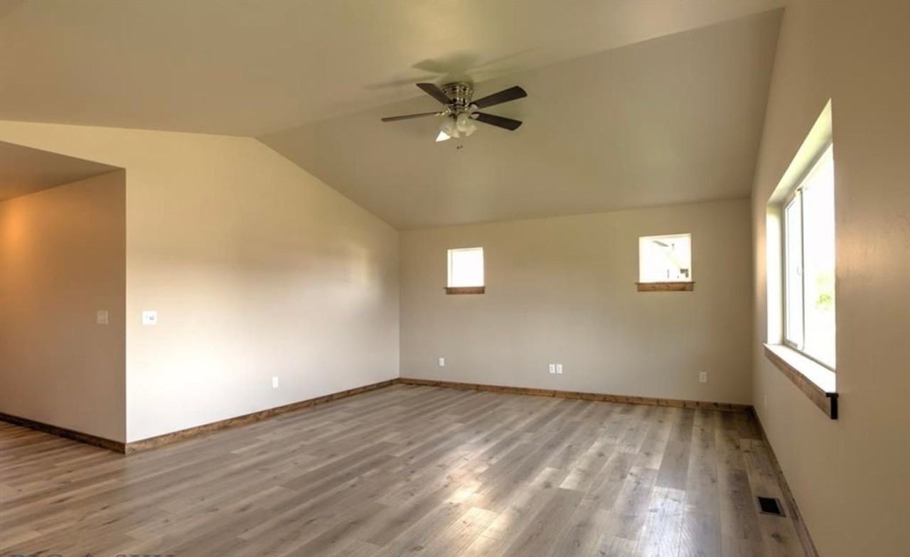 1508 Golden West Dr - Photo 4 of 18