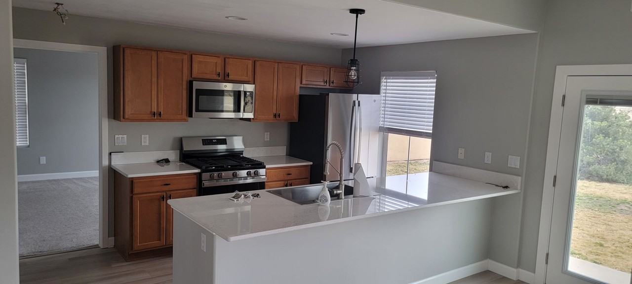 654 Cowboy Way - Photo 5 of 26