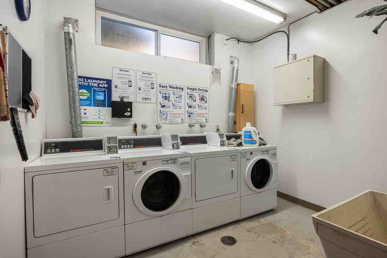 Eastlake Manor Apartments - Photo 4 of 5