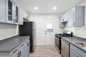 featured image of 1301 Bellaire Pl