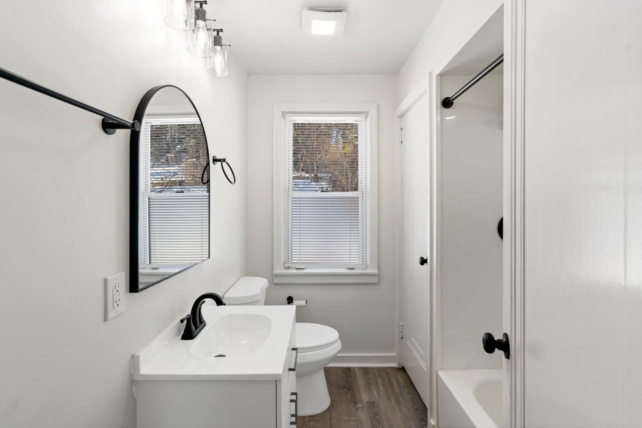 1301 Bellaire Pl - Photo 2 of 31