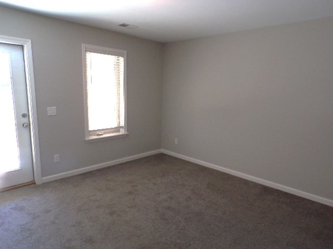 209 Ceasar Pl - Photo 4 of 23