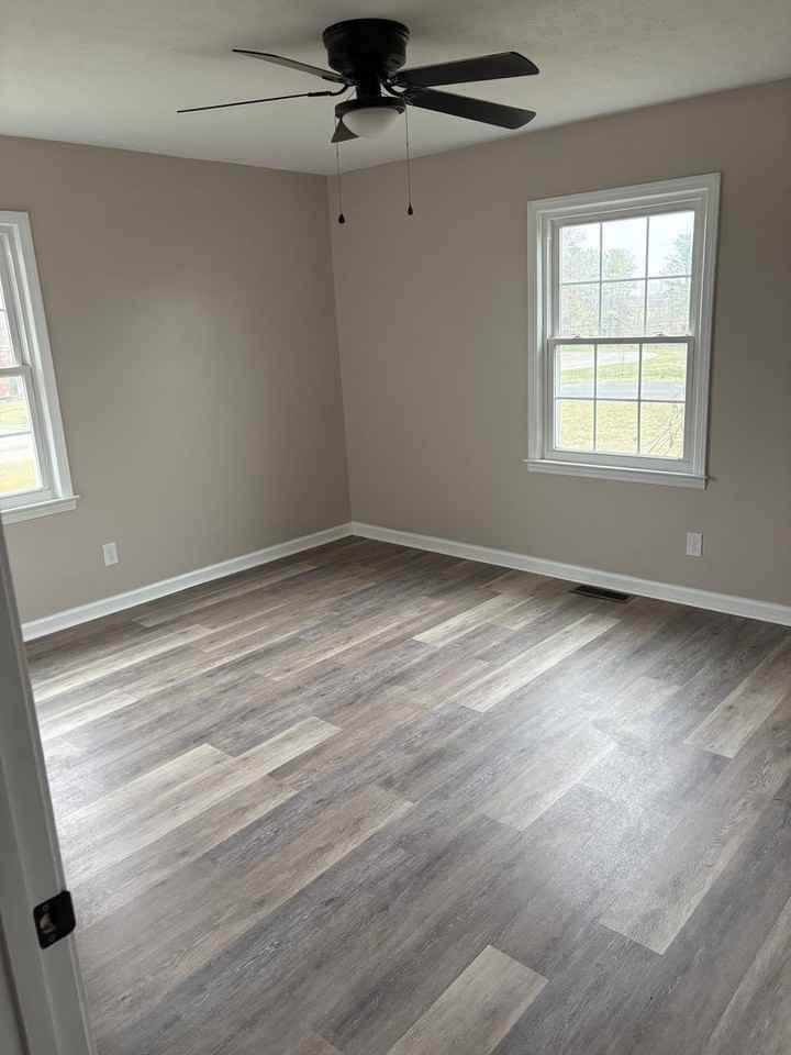 48 Greenlawn Dr - Photo 6 of 7