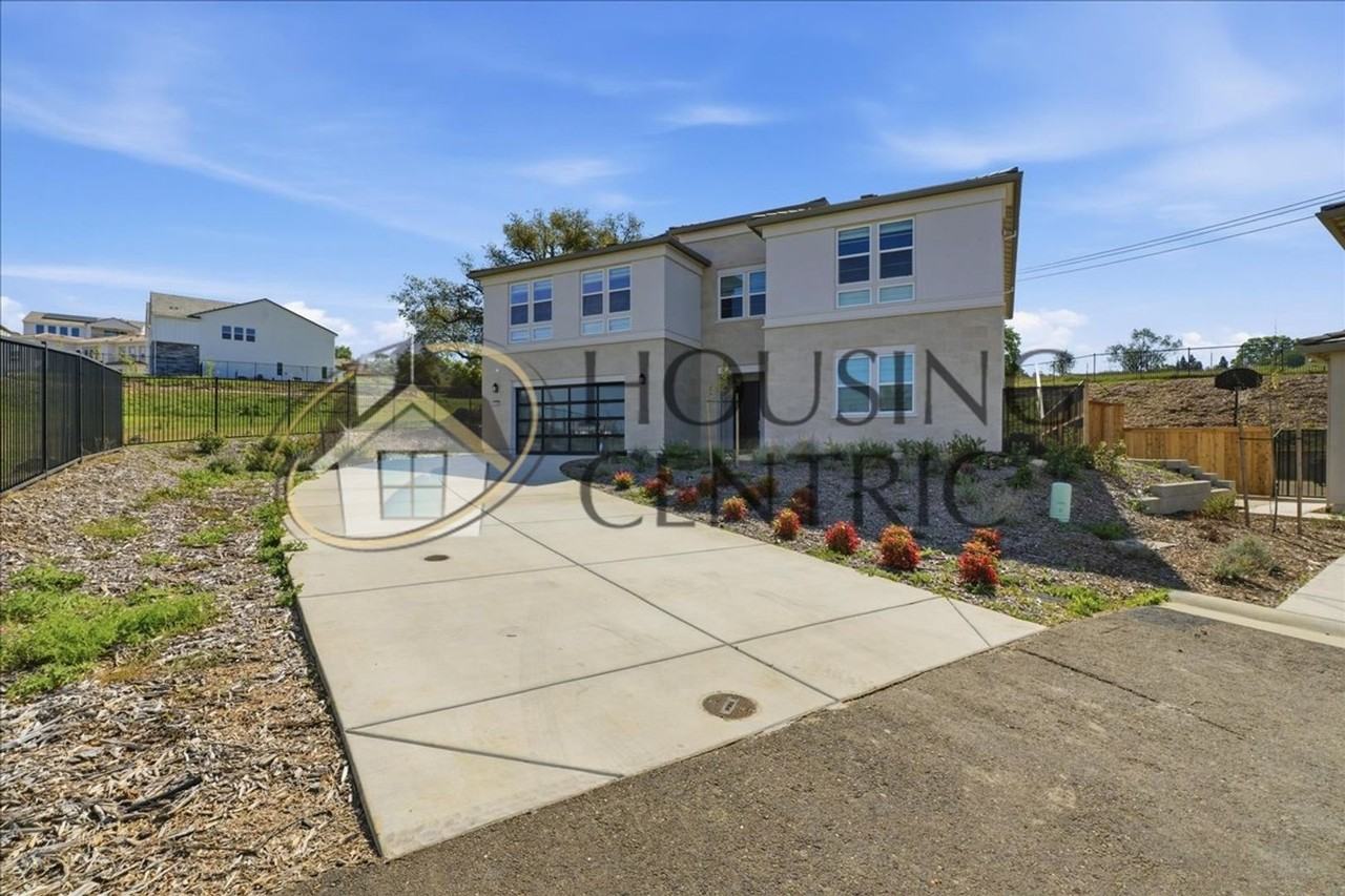 1390 Wheeler Peak Ct - Photo 3 of 50