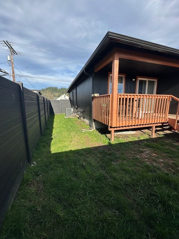 689 Sw William Ave - Photo 5 of 22