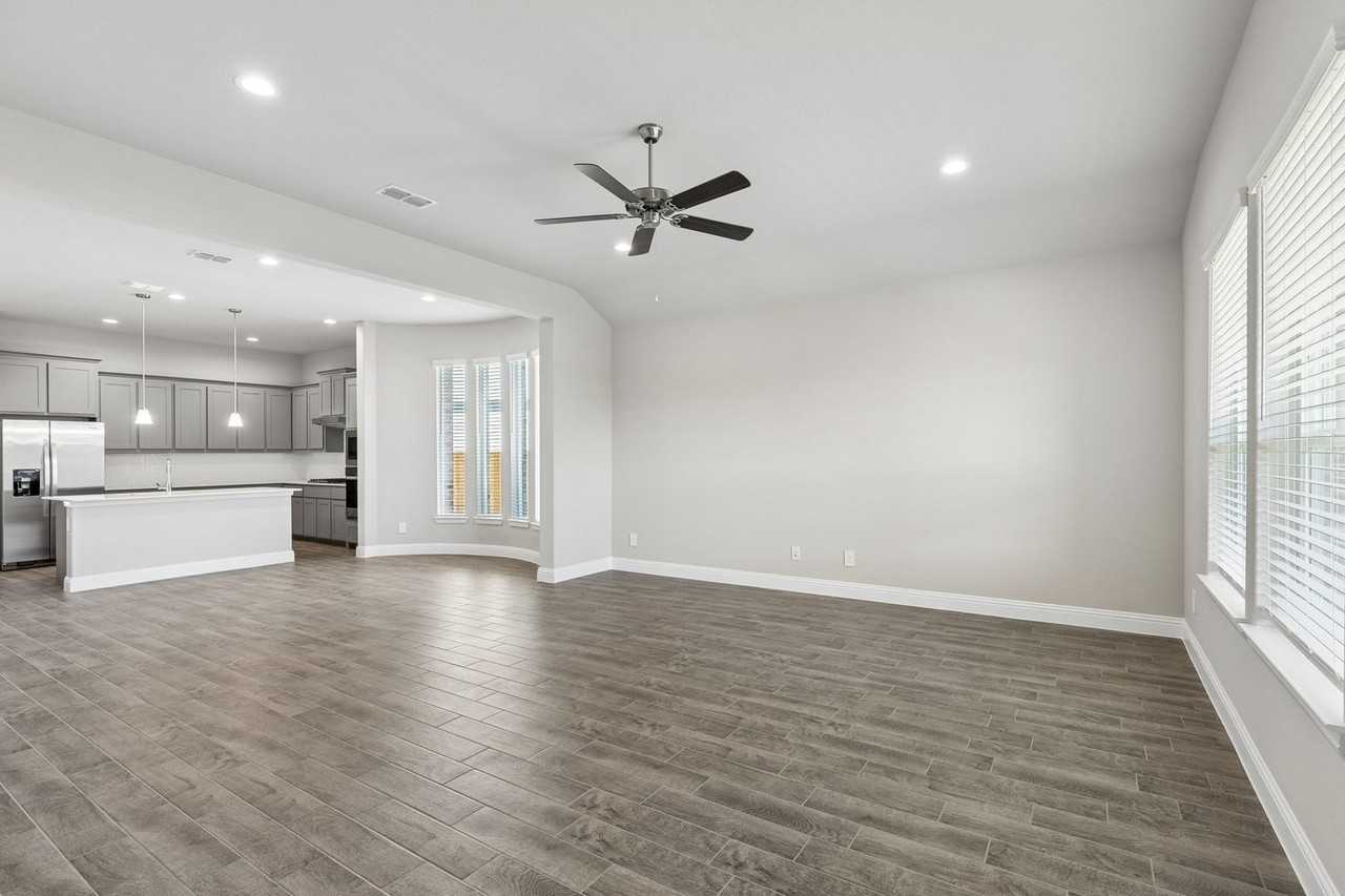 2609 Mccormick St - Photo 6 of 16