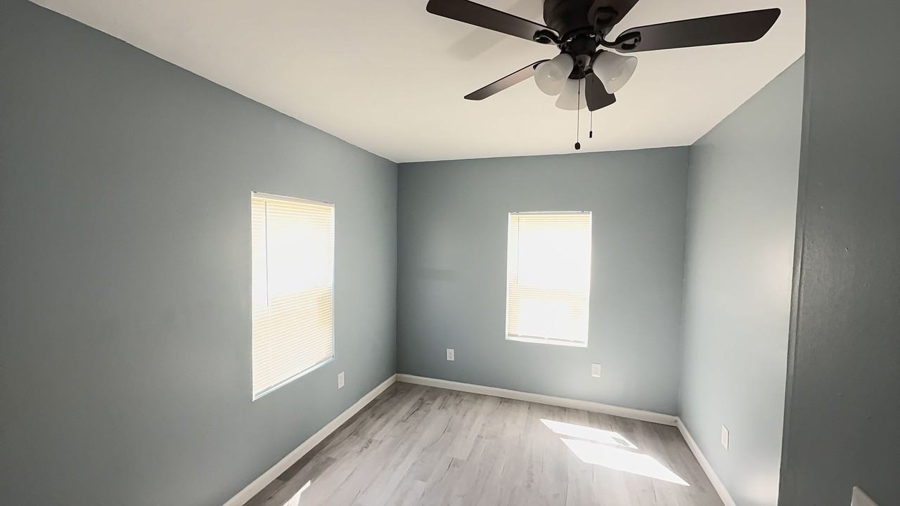 714 Mcarthur Dr - Photo 7 of 8