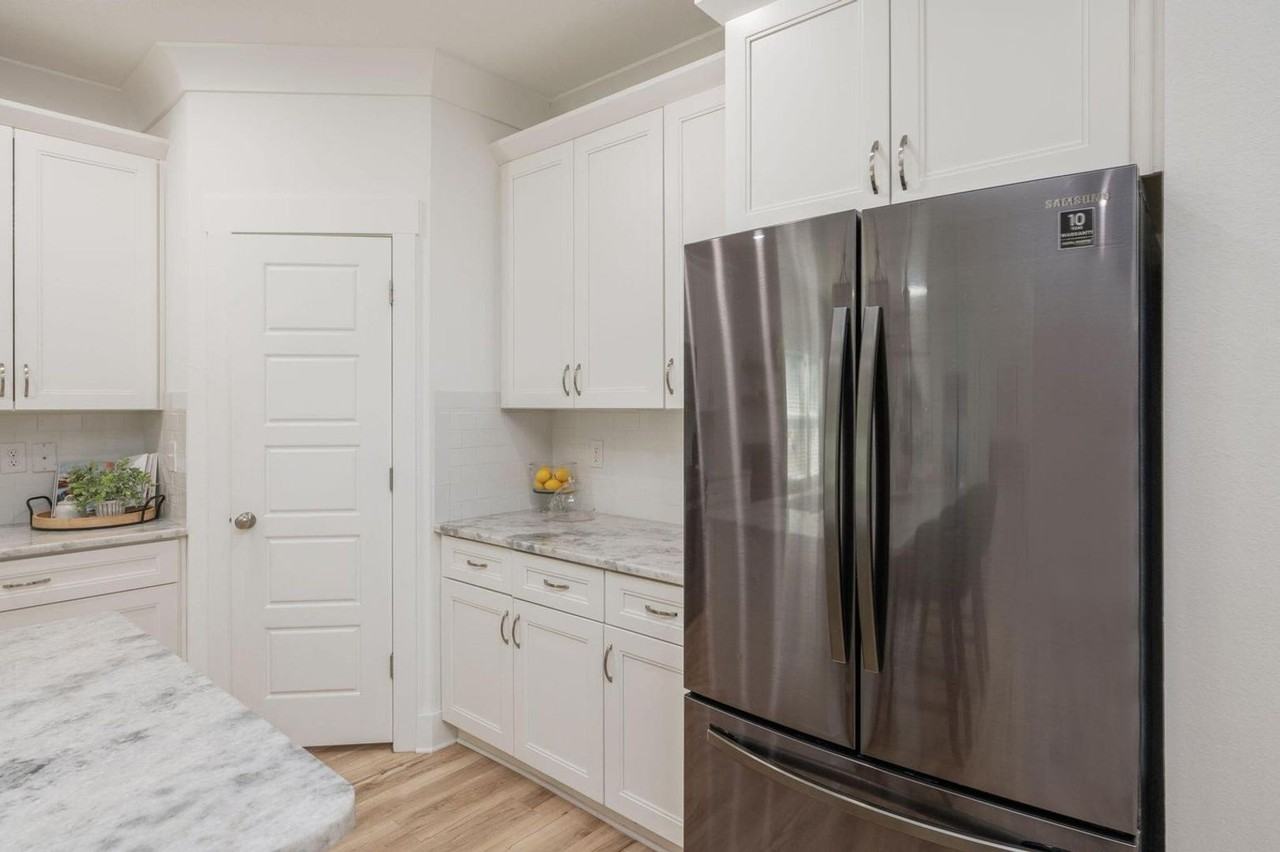 667 Red Fern Rd - Photo 6 of 29