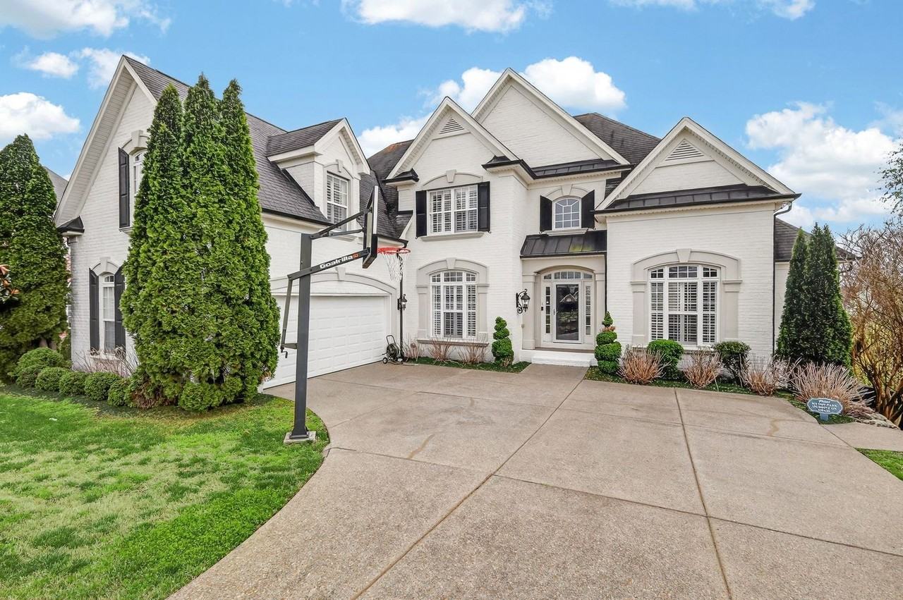 9713 Mountain Ash Ct - Photo 2 of 50