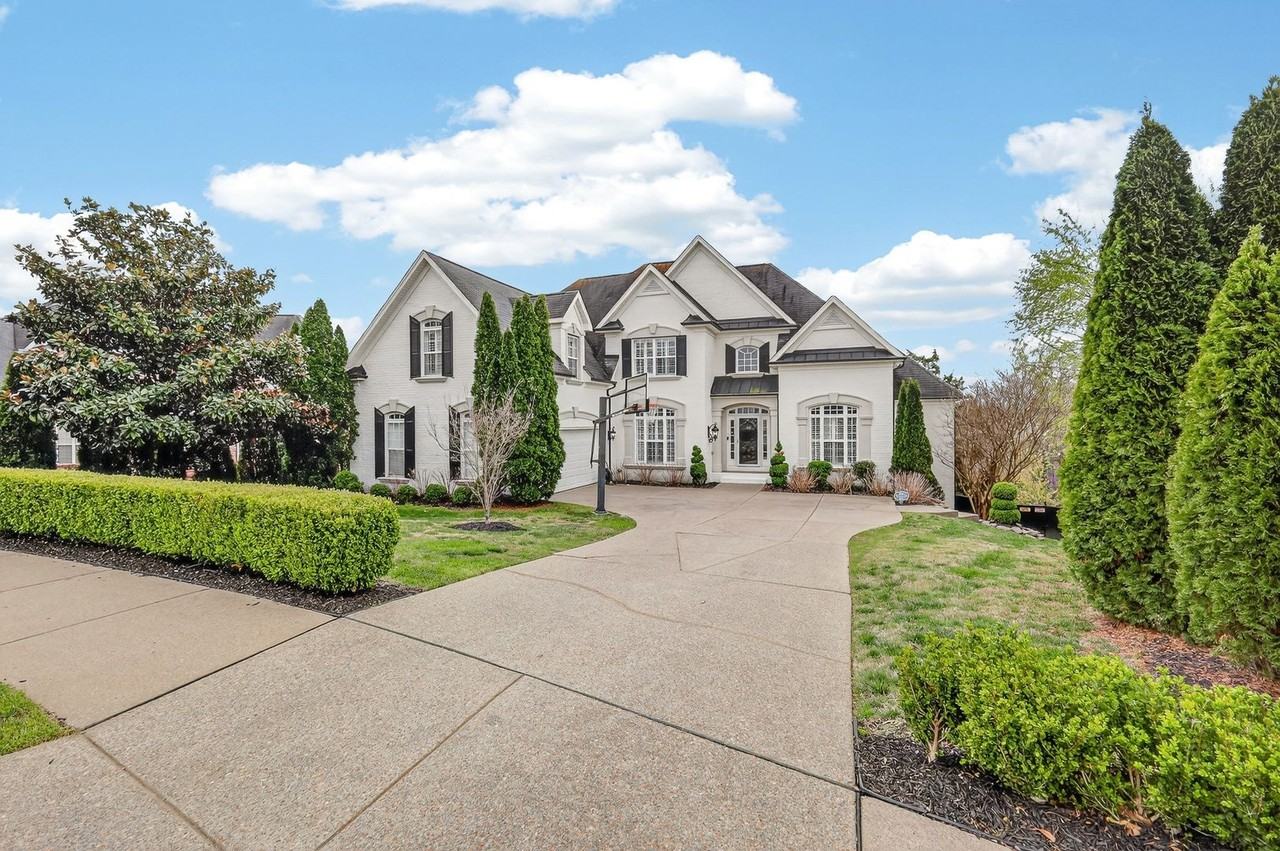 9713 Mountain Ash Ct - Photo 4 of 50