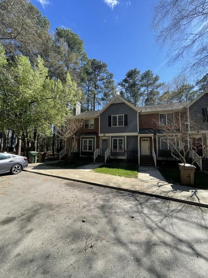 121 Winners Cir - Photo 2 of 18