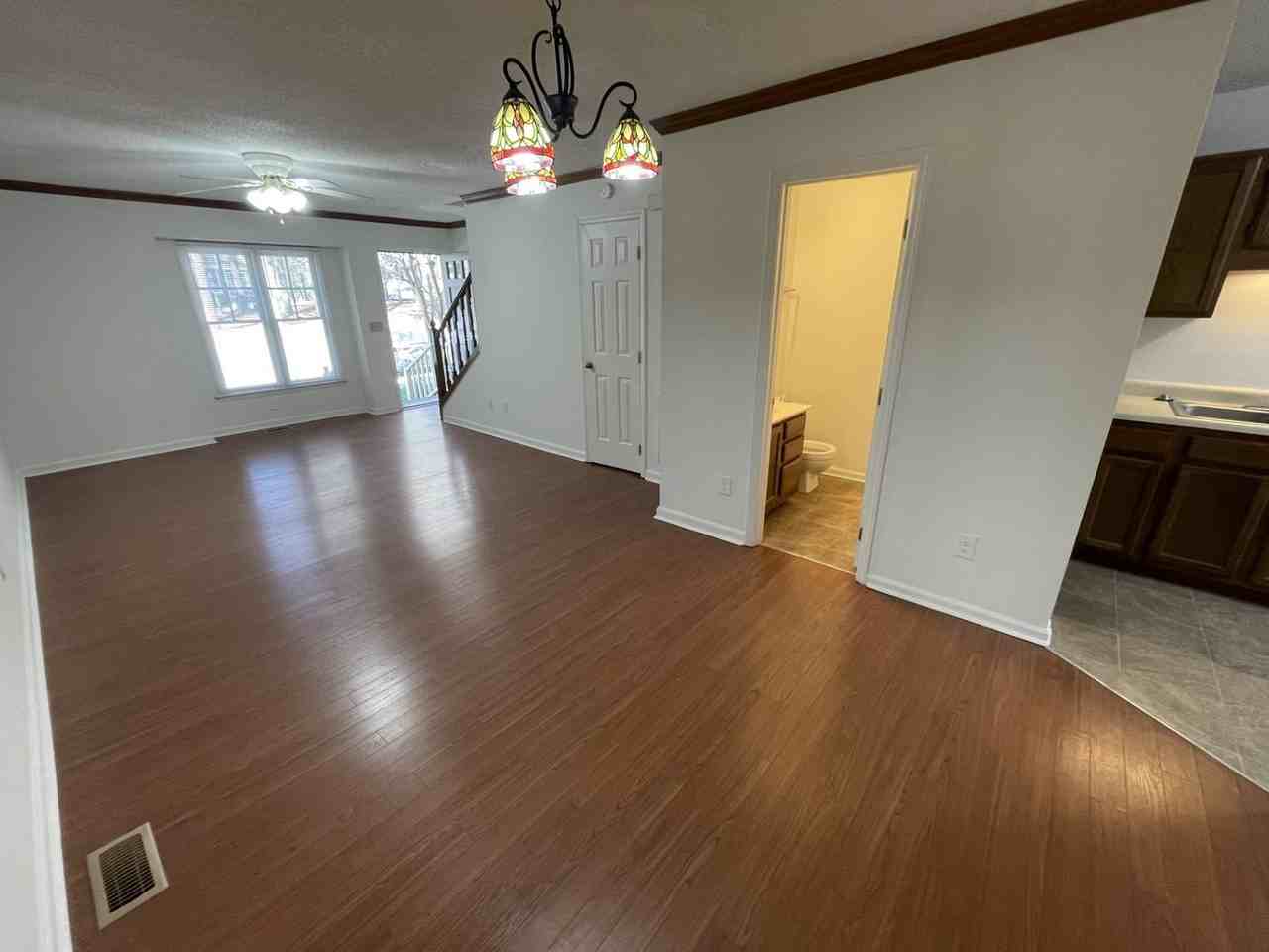 121 Winners Cir - Photo 4 of 18