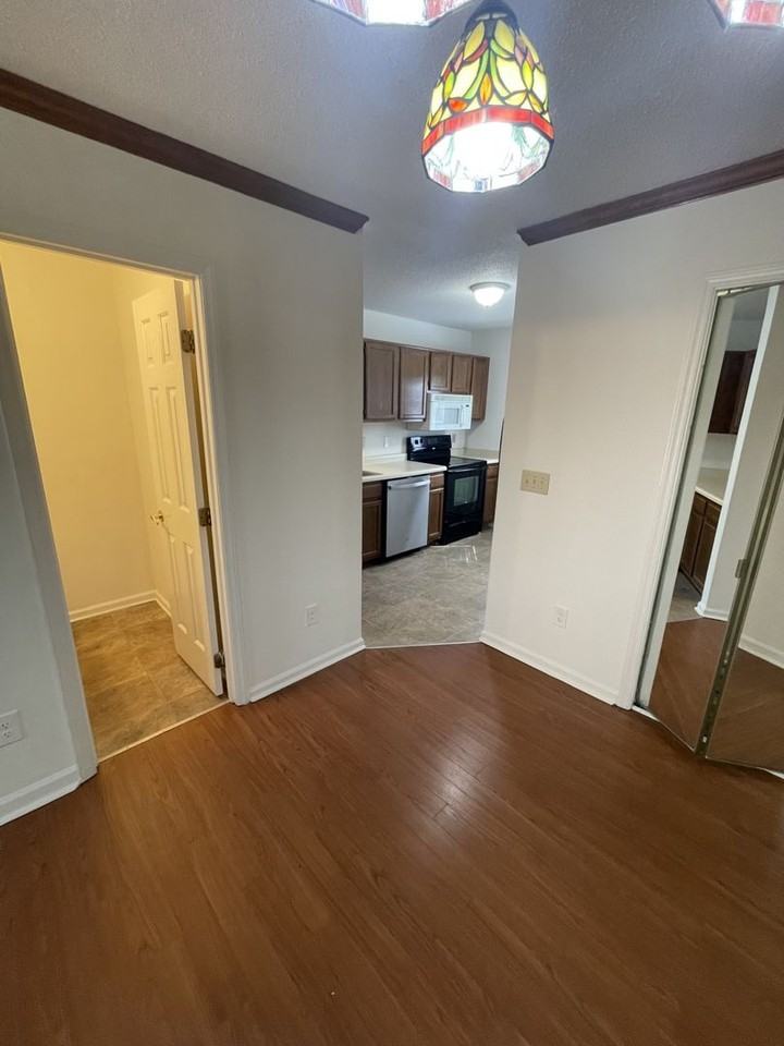 121 Winners Cir - Photo 5 of 18