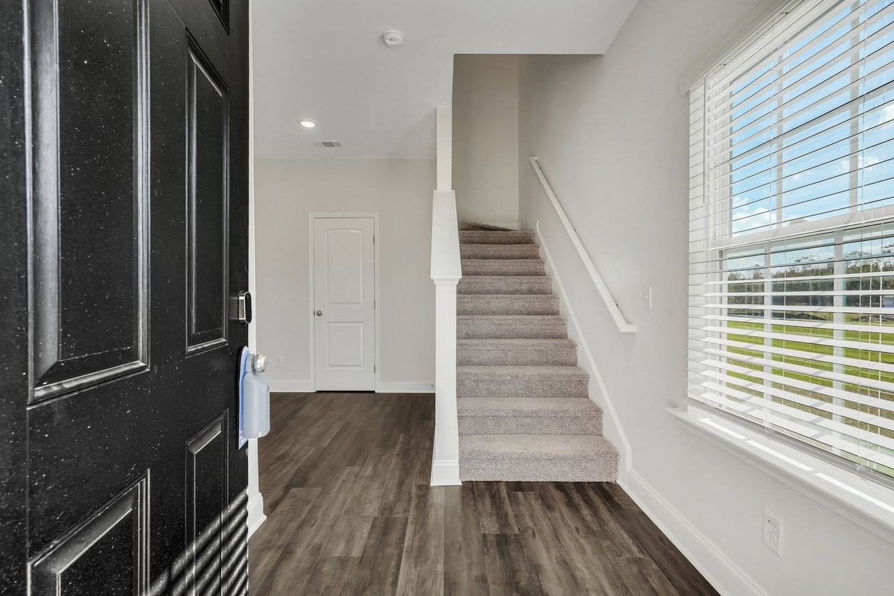 206 Glick Way - Photo 6 of 41