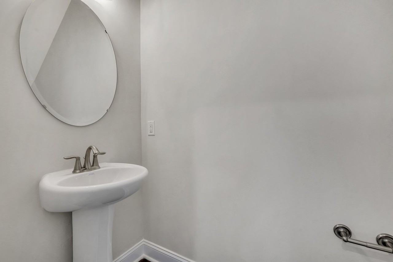 206 Glick Way - Photo 7 of 41