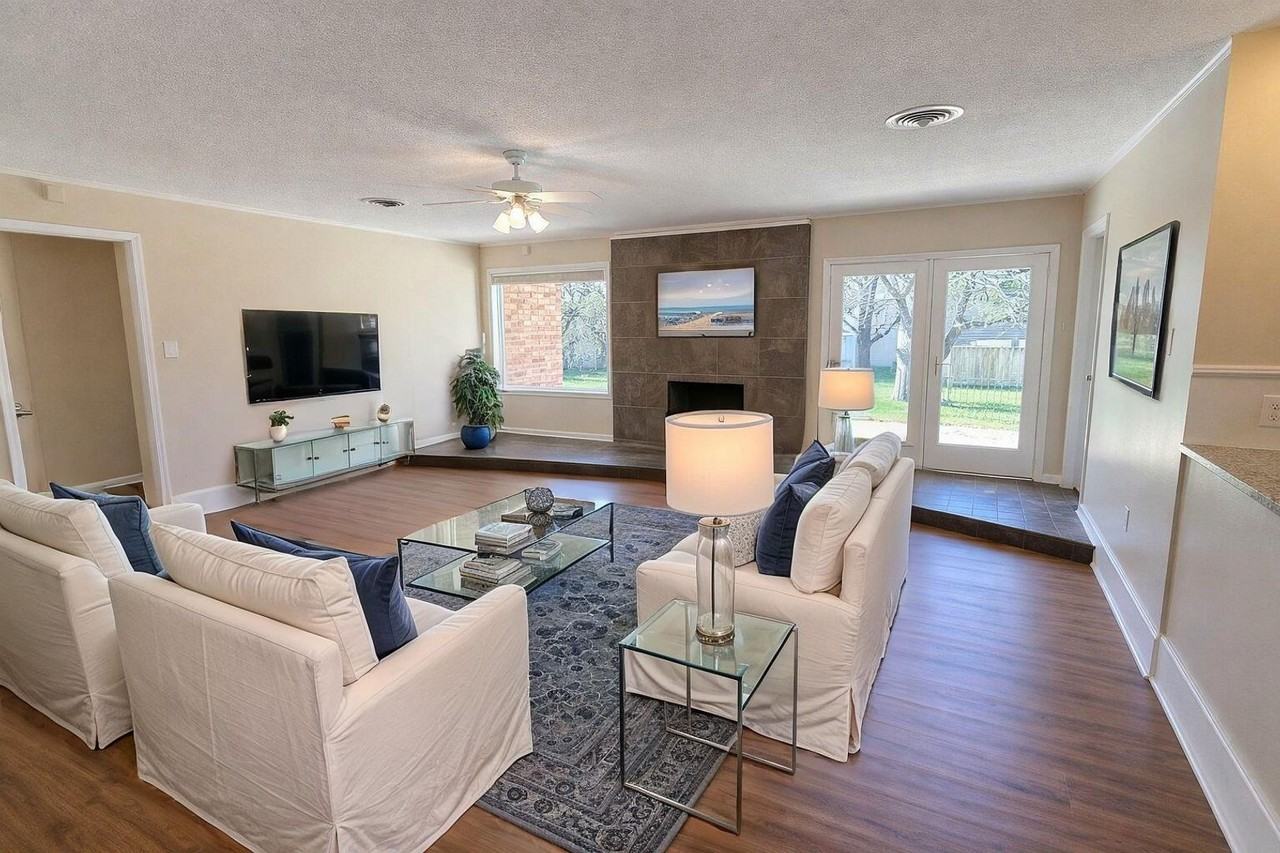 5454 Woodway Dr - Photo 2 of 41