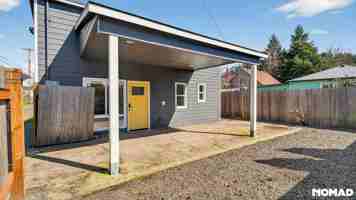 featured image of 1155 18th St Ne #B