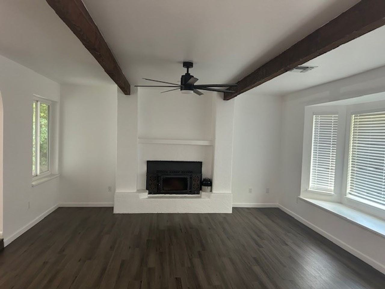 9400 Hemingway Pl - Photo 2 of 7