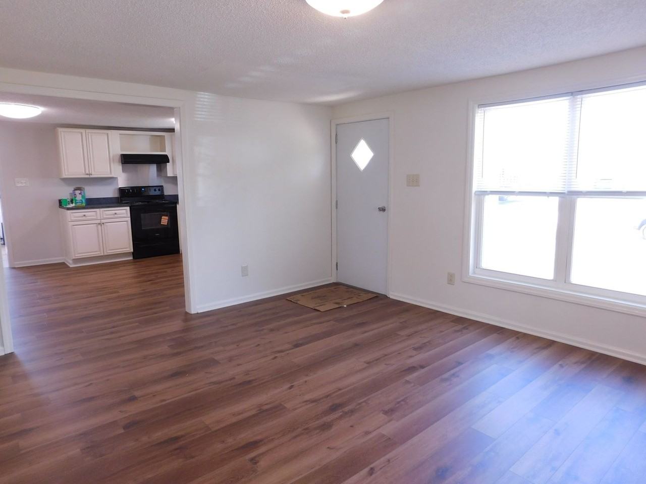 421 Church Rd - Photo 5 of 19