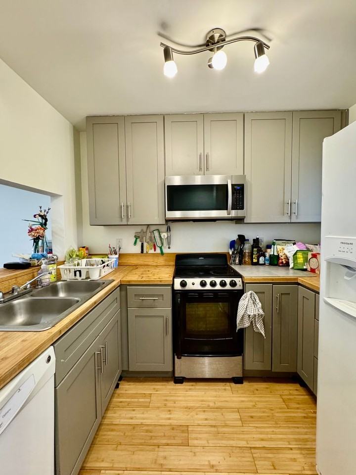 710 Martin Luther King Junior Blvd - Photo 4 of 16