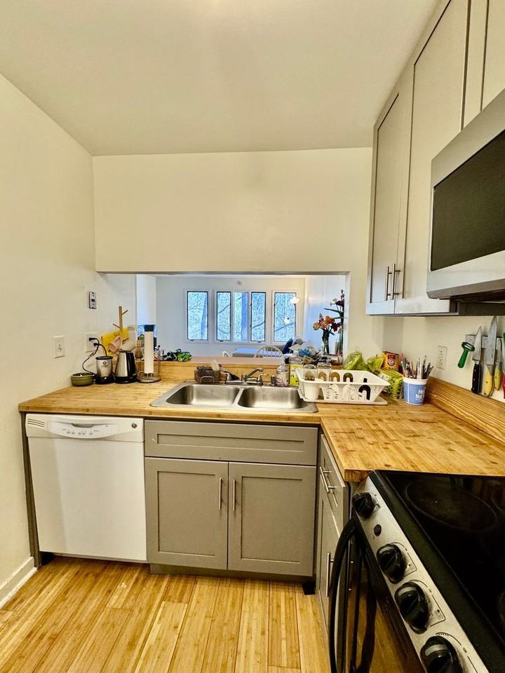 710 Martin Luther King Junior Blvd - Photo 5 of 16