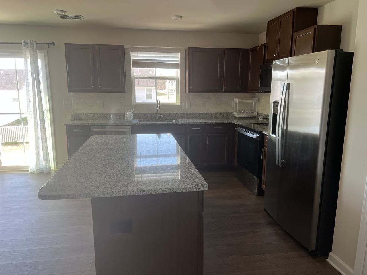 1863 Quail Run Way - Photo 4 of 18