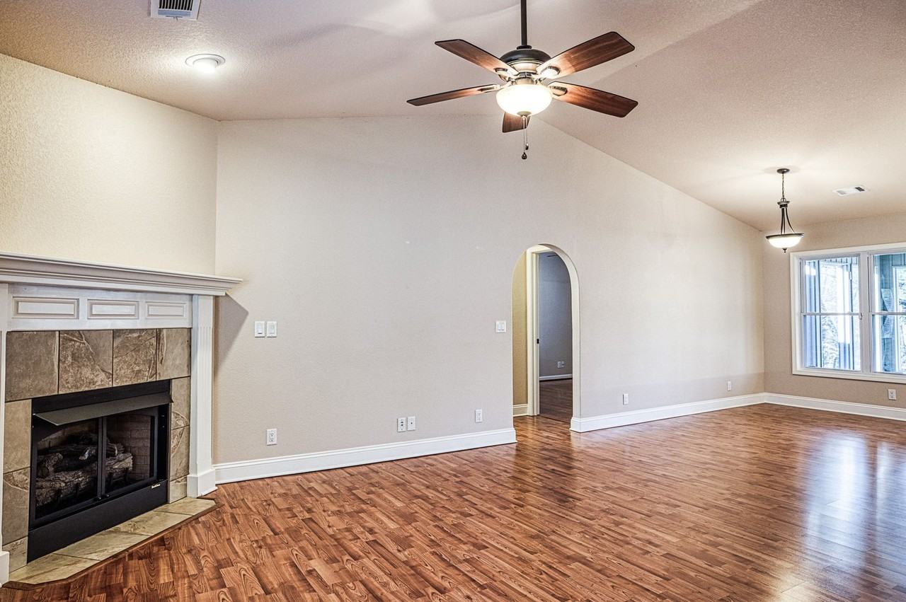 16 Jubileo Ln - Photo 6 of 38