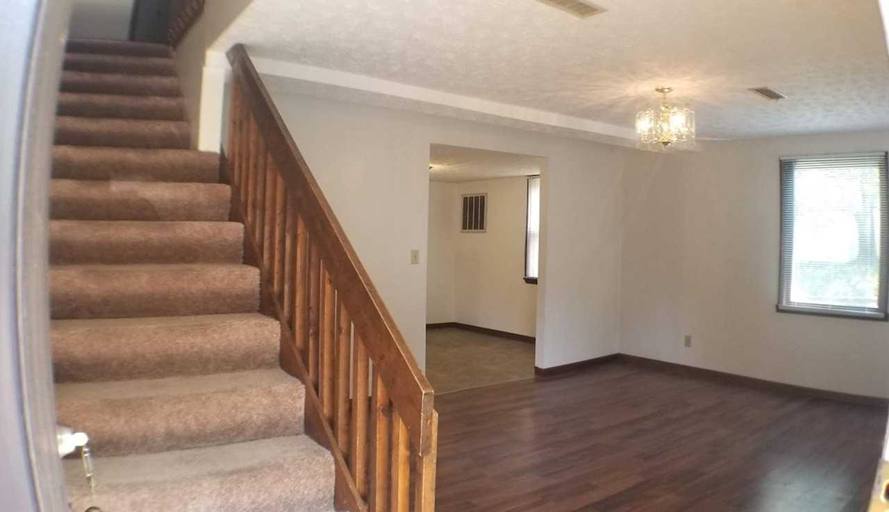 1010 Buffalo St #3 - Photo 7 of 24