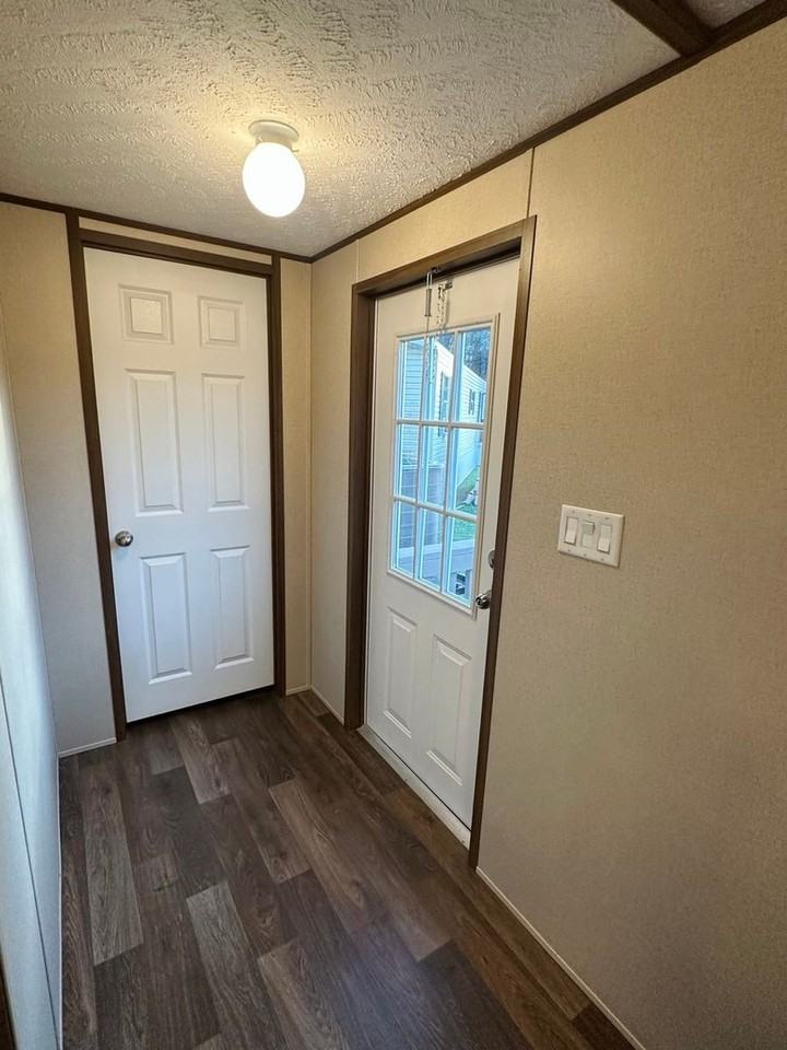 2800 Fort Worth Dr - Photo 2 of 13