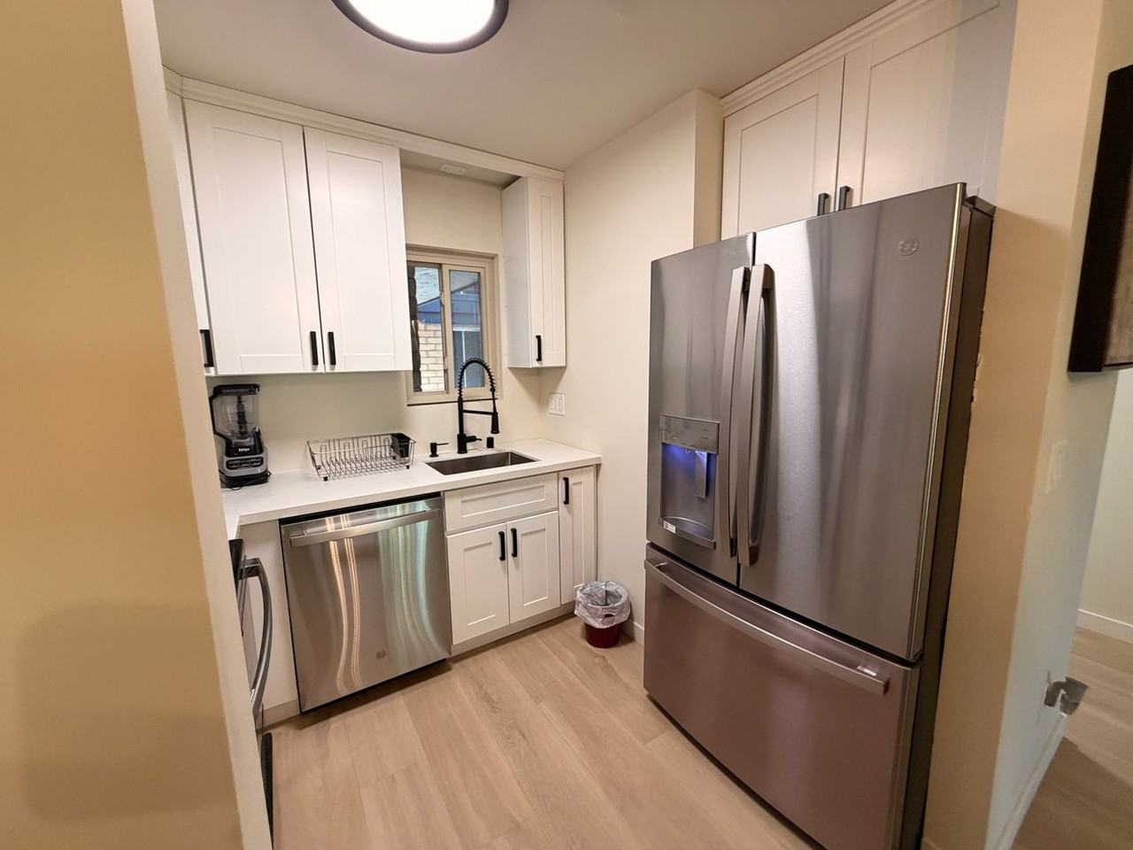 931 D Ave - Photo 4 of 15