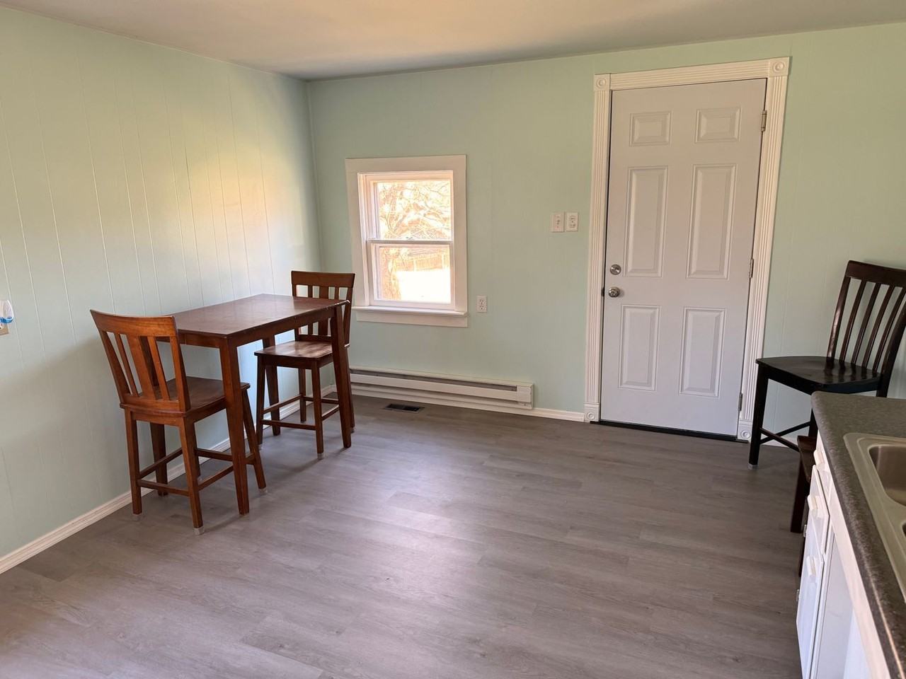 Vondera Ave - Photo 6 of 9