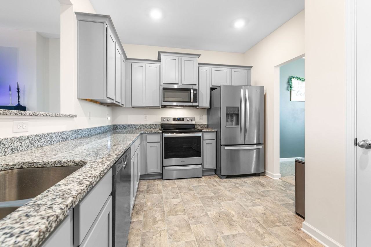 2684 Paxton Pl - Photo 2 of 14