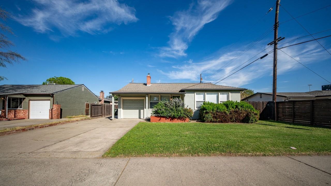 3325 65th St - Photo 2 of 29