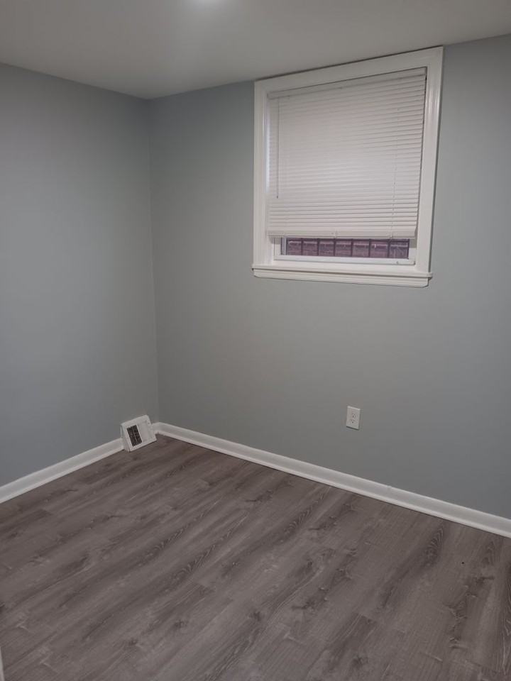 2607 Cecil B Moore Ave - Photo 2 of 14