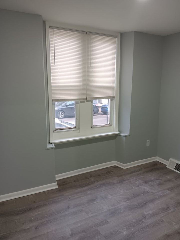 2607 Cecil B Moore Ave - Photo 7 of 14