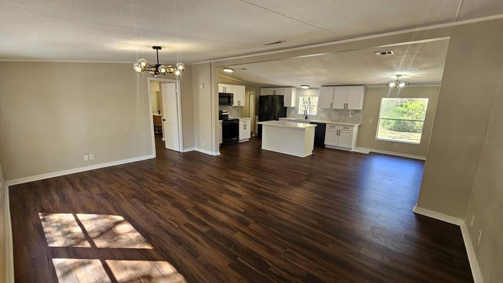 2620 Indigo Ave - Photo 4 of 21