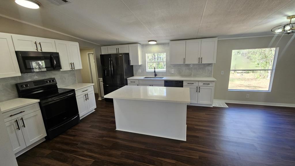 2620 Indigo Ave - Photo 6 of 21