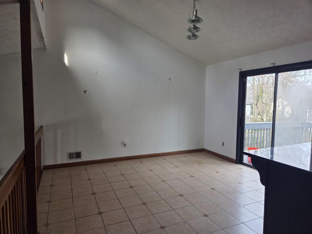 5625 Princeton Oaks Dr - Photo 4 of 16