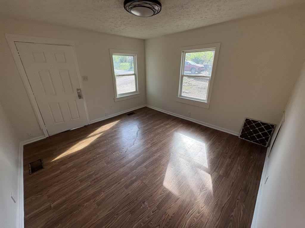 717 Sanders Ln - Photo 2 of 5