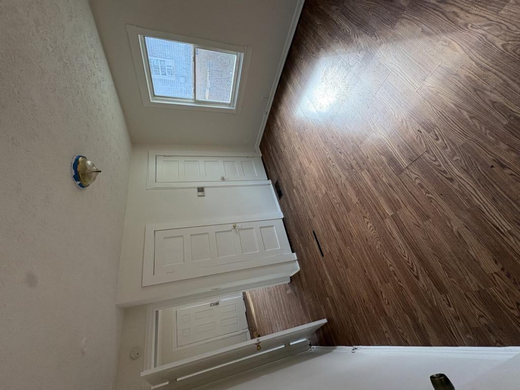 717 Sanders Ln - Photo 3 of 5