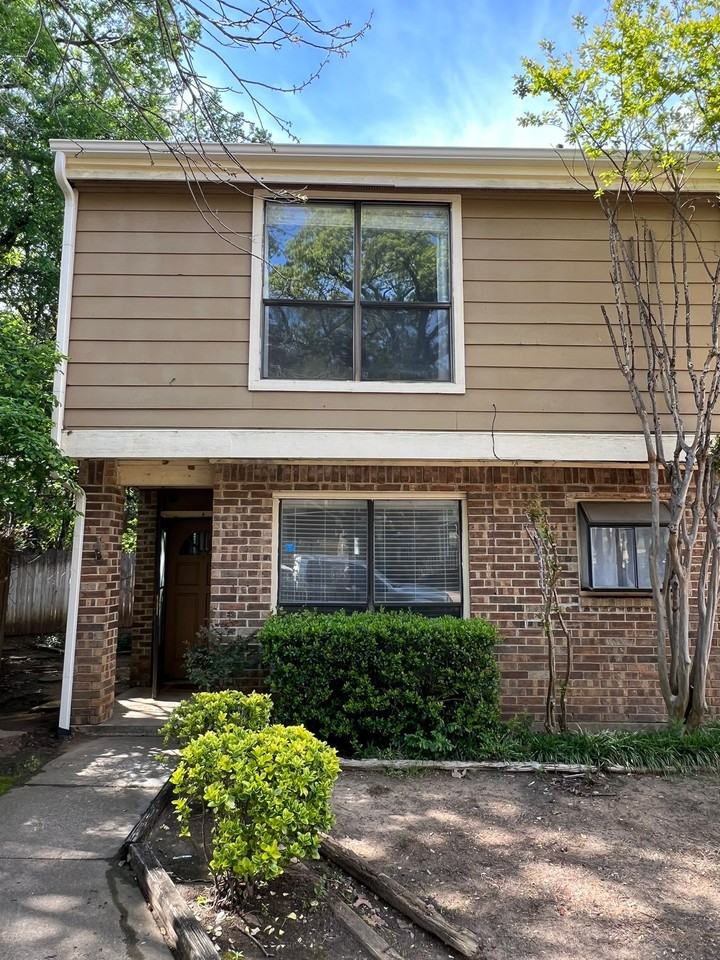 2106 Park Willow Lane #A - Photo 2 of 14