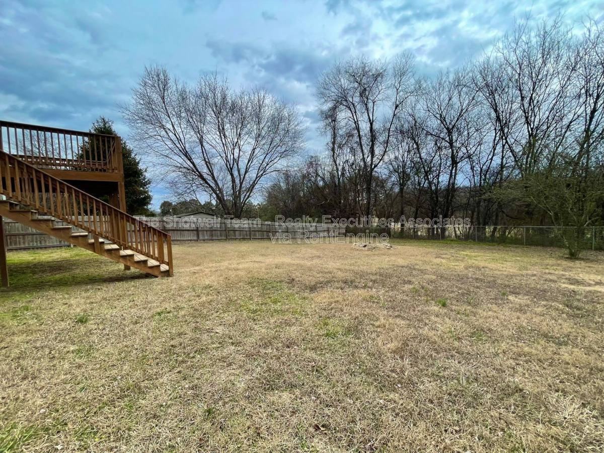 1830 Brookmill Rd - Photo 2 of 10