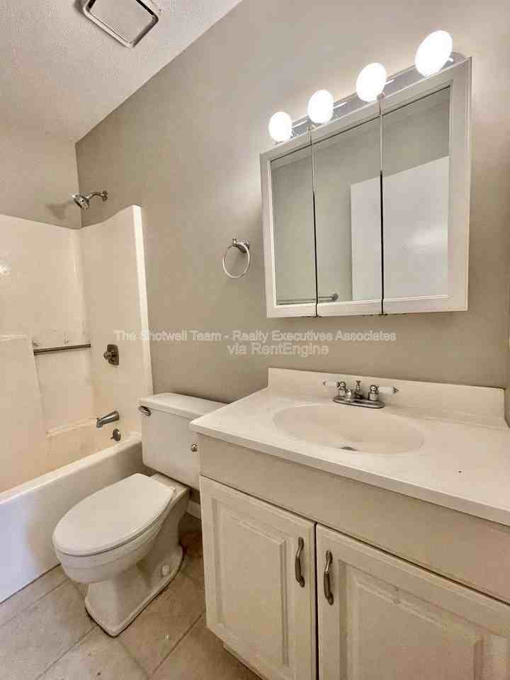 1830 Brookmill Rd - Photo 6 of 10