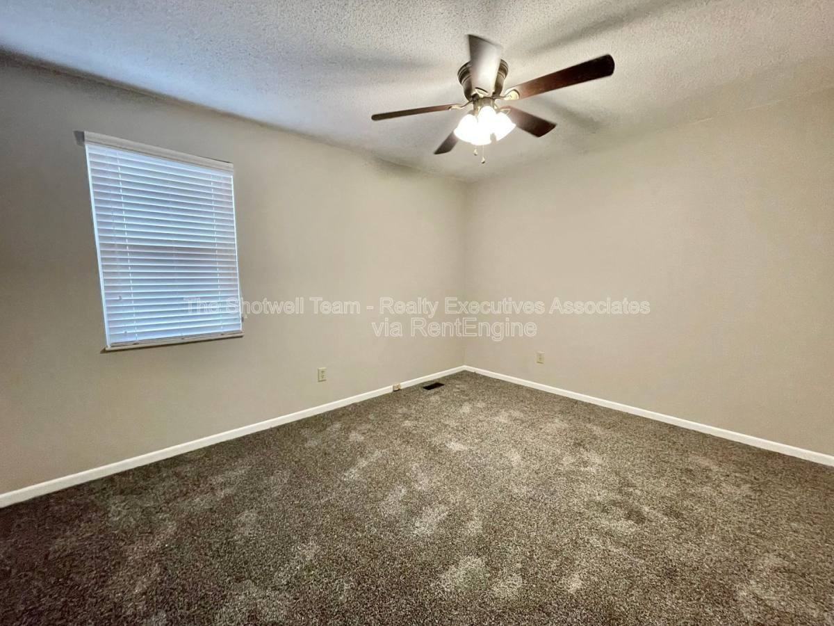 1830 Brookmill Rd - Photo 7 of 10